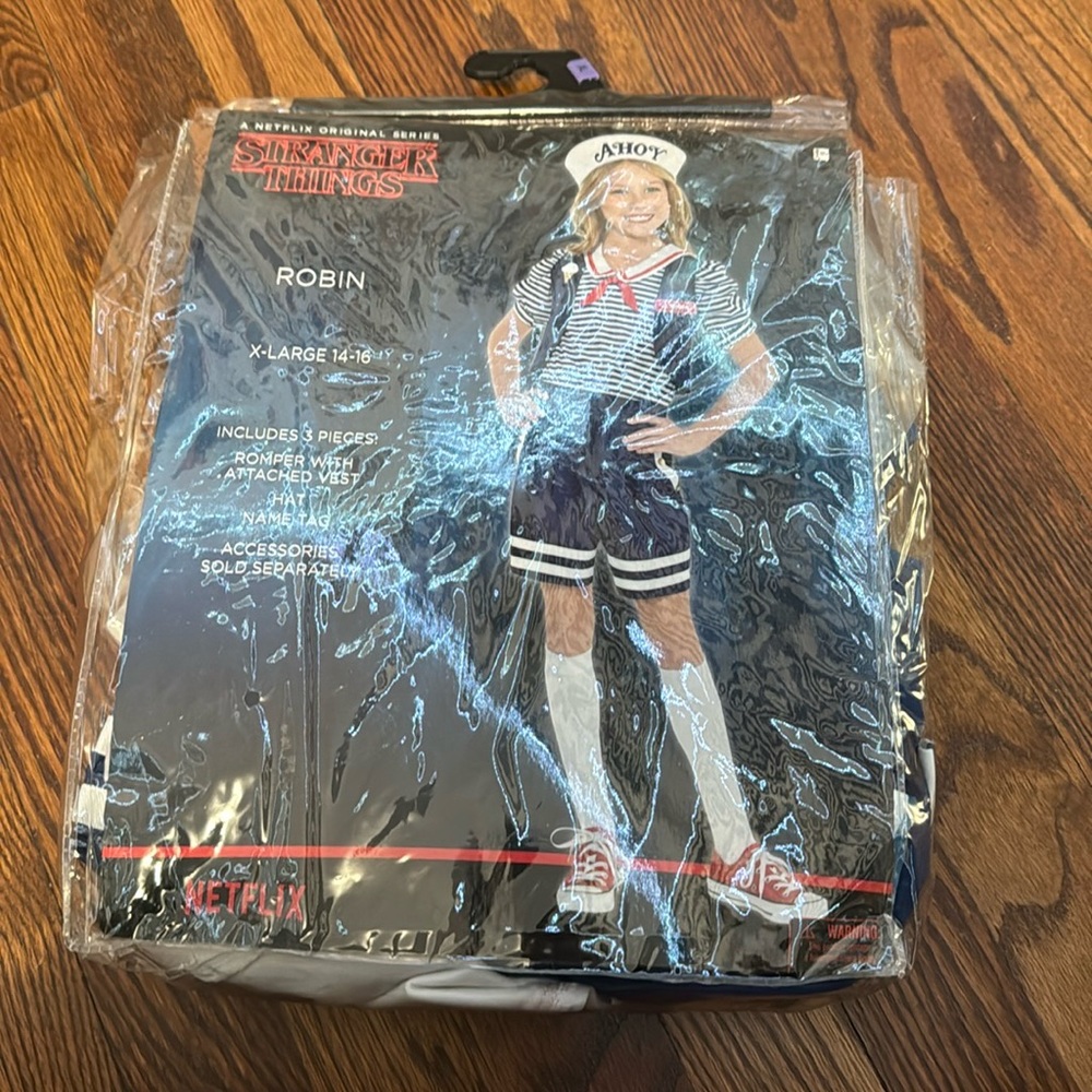 Robin Buckley Costume. XL in kids (12-14)